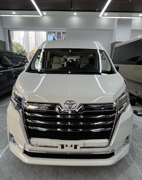 豐田海獅17座中巴包車(chē)